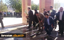 حضوردکتر مهرمحمدی  بر مزار شهدای گمنام