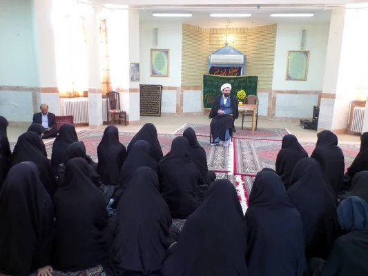 در مرکز حضرت زینب کبری(س) بروجرد و مرکز شهید میرشاکی الیگودرز برگزار گردید: