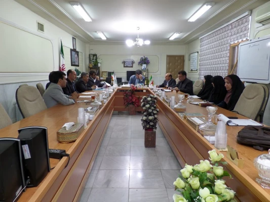 جلسه هم اندیشی مسئولین دانشگاه فرهنگیان استان و اداره کل آموزش و پرورش پیرامون تفاهم نامه تاسیس مدارس وابسته به دانشگاه فرهنگیان