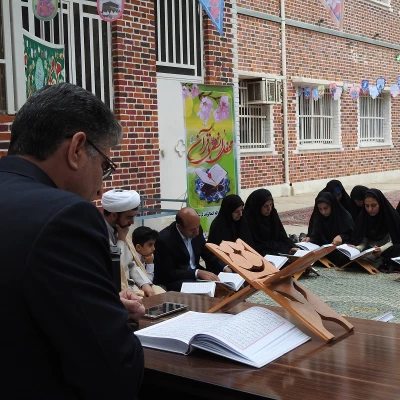 حضور مسئولین دانشگاه فرهنگیان لرستان در  محفل انس با قرآن بت ضیفات مهدوی  پردیس آیت اله کمالوند لرستان