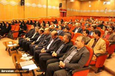 دکتر آقایی جودکی درهمایش مدیران مدارس استان لرستان :
مدیران مدارس را فرمانده و دانش آموختگان را افسران میدان تعلیم وتربیت توصیف کردند