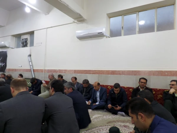 مراسم زیارت عاشورا در بیت امام جمعه برگزار شد.