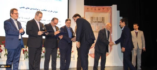 دانشجوی نخبه مرکز آموزش عالی شهید میر شاکی دانشگاه فرهنگیان استان لرستان  به عنوان دانشجوی نمونه کشوری معرفی شد.