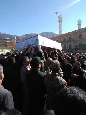 حضور مسئولین و کارکنان دانشگاه فرهنگیان استان لرستان در مراسم تشییع و خاکسپاری دو شهید گمنام دوران دفاع مقدس