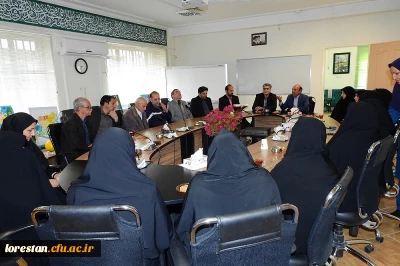 نشست صمیمی سرپرست دانشگاه فرهنگیان لرستان با  کارکنان پردیس دخترانه آیت اله کمالوند در اولین روز کاری سال جدید