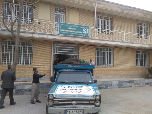 کمک های غیر نقدی دانشگاهیان دانشگاه فرهنگیان کردستان به سیل زدگان لرستانی