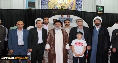 در آخرین شب از ماه مبارک رمضان

حضور معاونت پژوهش و فناوری دانشگاه فرهنگیان کشور و جمعی از مسئولین دانشگاه فرهنگیان لرستان در جلسه تفسیر قرآن نماینده ولی فقیه استان لرستان