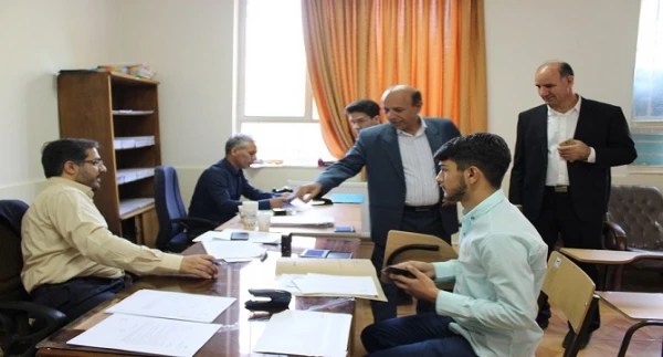 رئیس دانشگاه فرهنگیان استان لرستان از مراحل انجام مصاحبه داوطلبان ورود به دانشگاه فرهنگیان بازدید کرد.