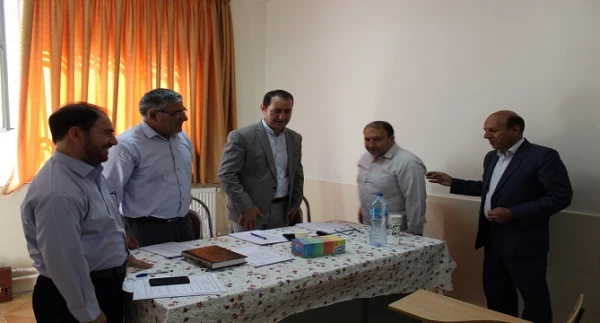 رئیس دانشگاه فرهنگیان استان لرستان از مراحل انجام مصاحبه داوطلبان ورود به دانشگاه فرهنگیان بازدید کرد.