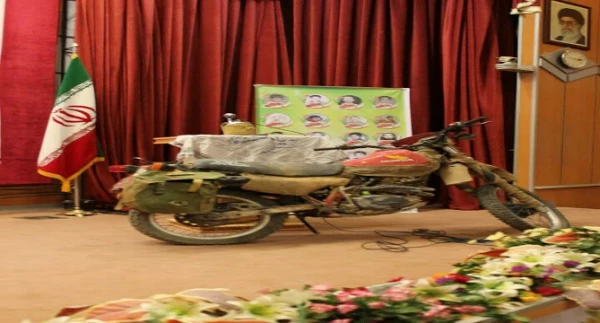 یادواره شهدای محله ناصر خسرو شهرستان خرم آباد به همت بسیج دانشجویی دانشگاه فرهنگیان لرستان و با حضور جمعی از مسئولان استان برگزار شد. 4