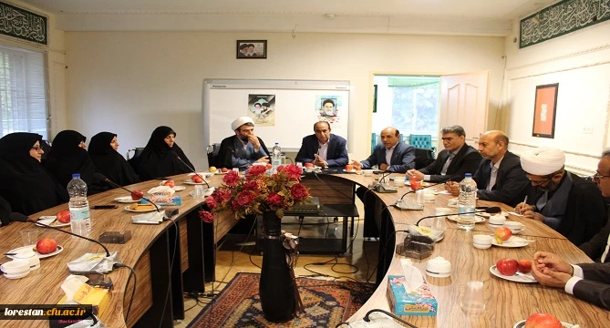 تعامل بین دانشگاه فرهنگیان و آموزش و پرورش دوسویه است. 2