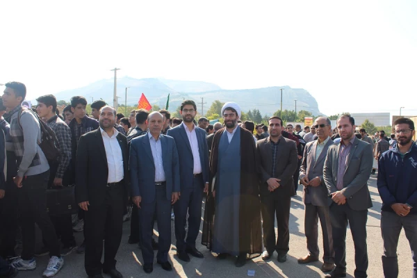 حضور پر شور دانشگاهیان دانشگاه فرهنگیان لرستان در راهپیمایی یوم الله سیزده آبان