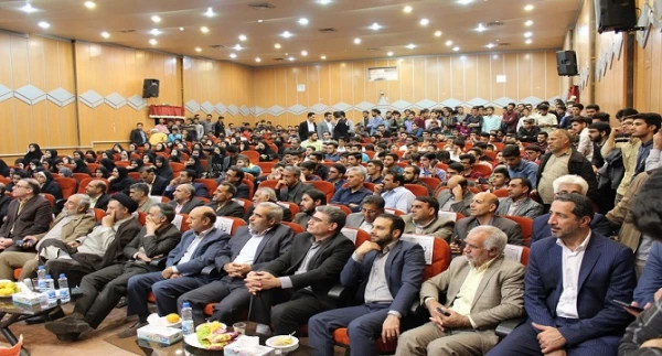 همایش معلم جوان استکبار ستیز در دانشگاه فرهنگیان لرستان برگزار شد. 2