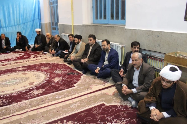 جلسه هم اندیشی اساتید حوزه علمیه و دانشگاه فرهنگیان لرستان با عنوان بایسته های تربیتی آموزش برگزار شد. 6