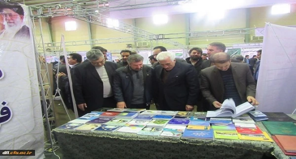 برپایی غرفه فعالیت های پژوهشی دانشگاه فرهنگیان در بیستمین نمایشگاه دستاوردهای پژوهشی لرستان 3