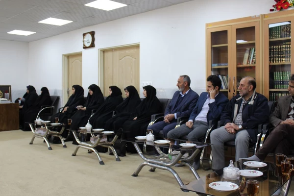 هدف نهایی  انقلاب تربیت جوانان انقلابی، با تدبیر و با بصیرت است و دانشگاه فرهنگیان نقش بسزایی در تربیت این جوانان دارد. 4