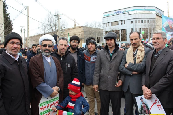 حضور دانشگاهیان دانشگاه فرهنگیان استان لرستان در راهپیمایی یوم الله 22 بهمن  7