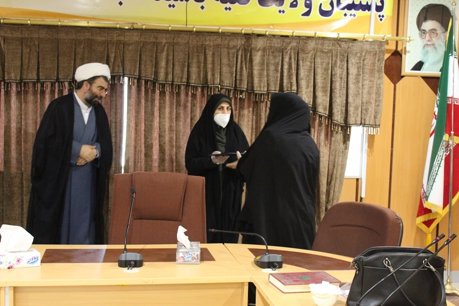 همایش تجلیل از سرپرستان سراهای دانشجویی و کارکنان حوزه دانشجویی دانشگاه فرهنگیان استان لرستان برگزارشد. 7