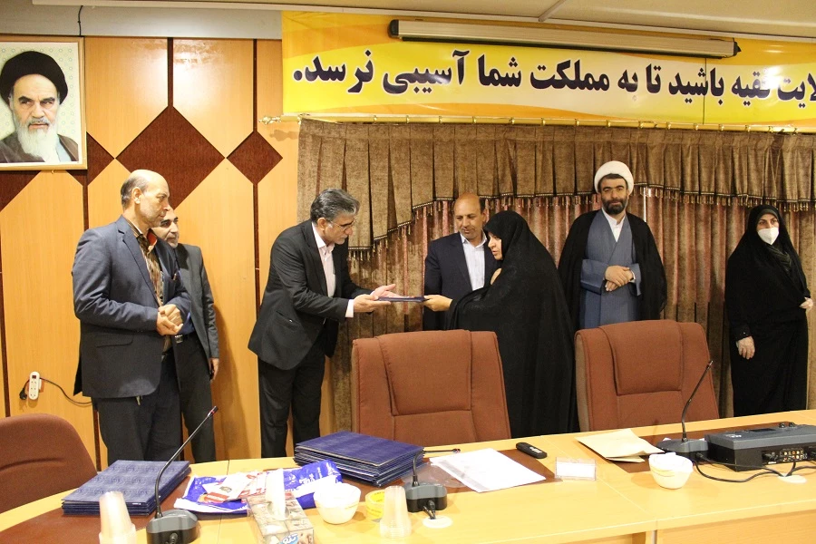 همایش تجلیل از سرپرستان سراهای دانشجویی و کارکنان حوزه دانشجویی دانشگاه فرهنگیان استان لرستان برگزارشد. 8