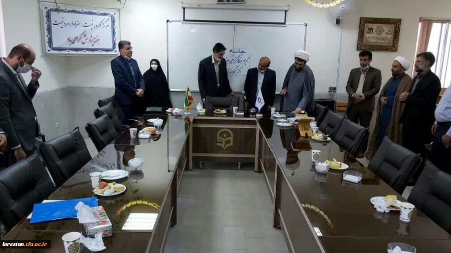 آیین تکریم از سرپرست مرکز آموزش عال شهید میر شاکی برگزار شد 6