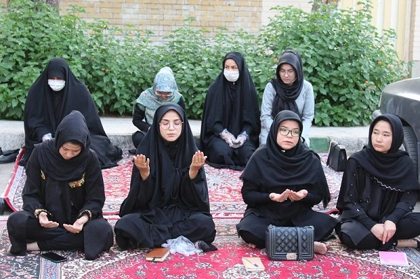 مراسم عزاداری به مناسبت شهادت امام جعفر صادق (ع) در دانشگاه فرهنگیان استان لرستان برگزار شد. 2