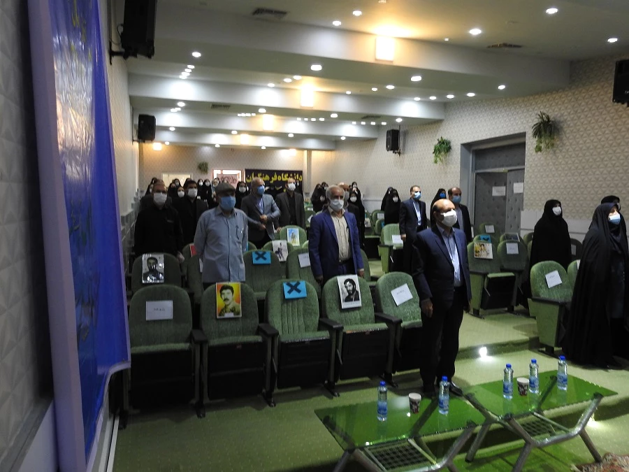 مراسم آغاز سال تحصیلی و بازگشایی دانشگاه در سال 1400-1399 در دانشگاه فرهنگیان لرستان برگزار شد. 3