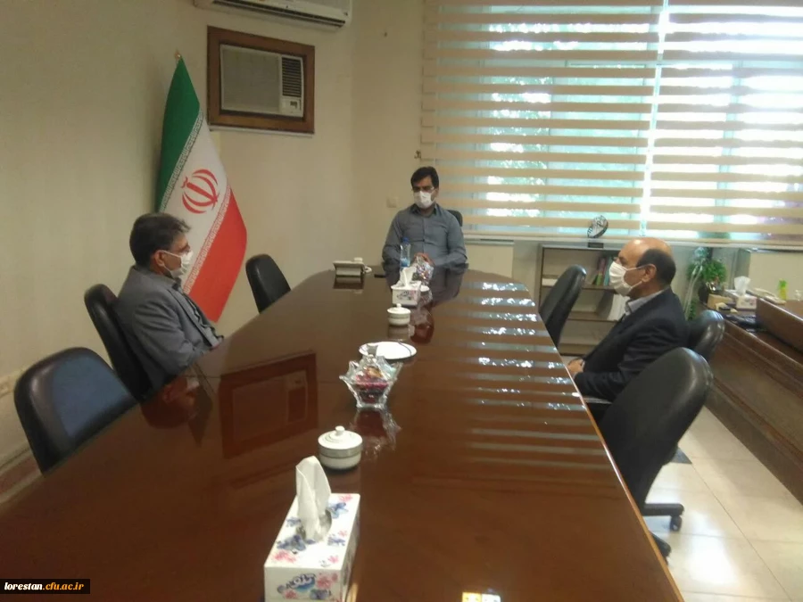 دومین نشست سرپرست دانشگاه فرهنگیان لرستان با مدیرکل راه و شهرسازی استان 4