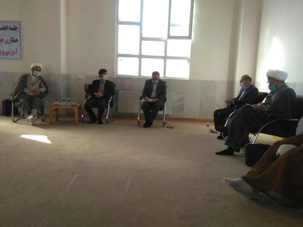  نشست هم اندیشی کمیته همکاری حوزه های علمیه ، آموزش و پرورش و دانشگاه فرهنگیان لرستان برگزارشد 2