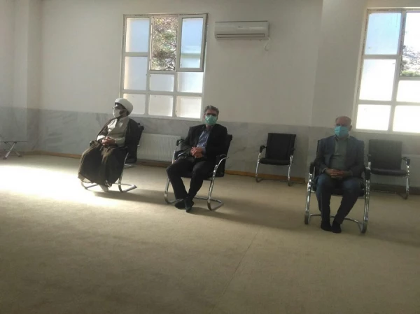 نشست تعاملی مسئولین دانشگاه فرهنگیان لرستان با نماینده ولی فقیه در استان و امام جمعه خرم آباد برگزار شد. 5