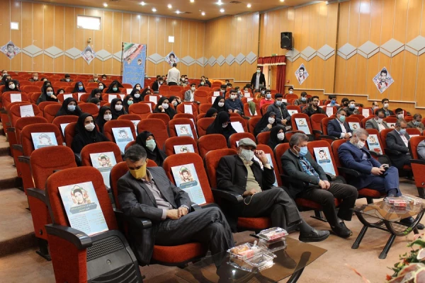 مراسم استقبال از نو دانشجومعلمان دانشگاه فرهنگیان لرستان و جشن چهلمین سالگرد پیروزی انقلاب اسلامی به روایت تصویر 7