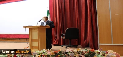 رئیس دانشگاه فرهنگیان لرستان در آیین استقبال از نو دانشجو معلمان:

دانشجو معلم باید بتواند نقش خود را به عنوان هدایتگر جامعه ایفا کند