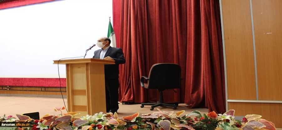 دانشجو معلم باید بتواند نقش خود را به عنوان هدایتگر جامعه ایفا کند 2