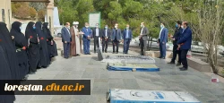 در آستانه چهل و دومین سالگرد پیروزی انقلاب اسلامی ، آئین غبار روبی و عطر افشانی مزار شهدا برگزارشد 9