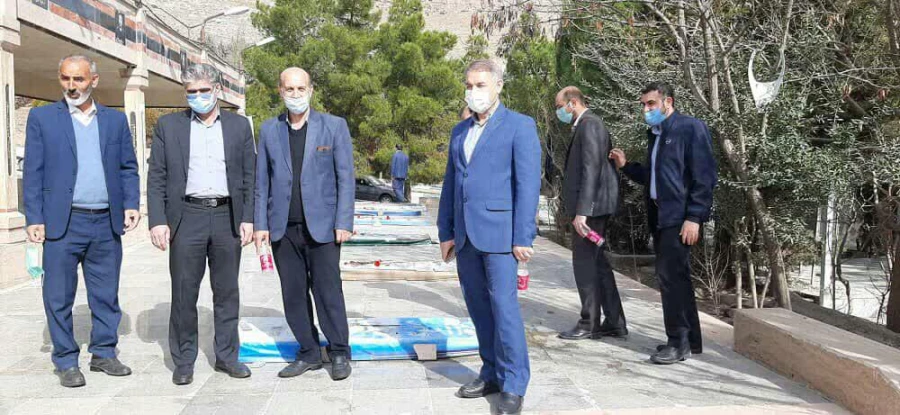 در آستانه چهل و دومین سالگرد پیروزی انقلاب اسلامی ، آئین غبار روبی و عطر افشانی مزار شهدا برگزارشد 19