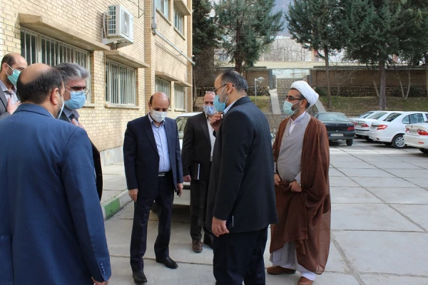 دکترمهرداد ویسکرمی نماینده مردم خرم آباد و چگنی در مجلس شورای اسلامی از روند مصاحبه پذیرفته شدگان استخدام پیمانی ماده 28 در پردیس علامه طباطبایی دانشگاه فرهنگیان لرستان بازدید کرد. 5