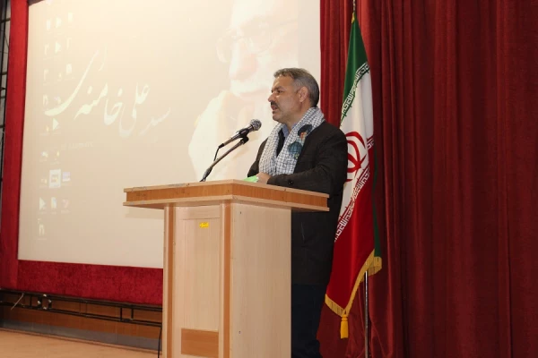 یادواره شهید گمنام دانشگاه فرهنگیان لرستان در سومین سال تدفین این شهید در پردیس علامه طباطبایی برگزار شد. 4