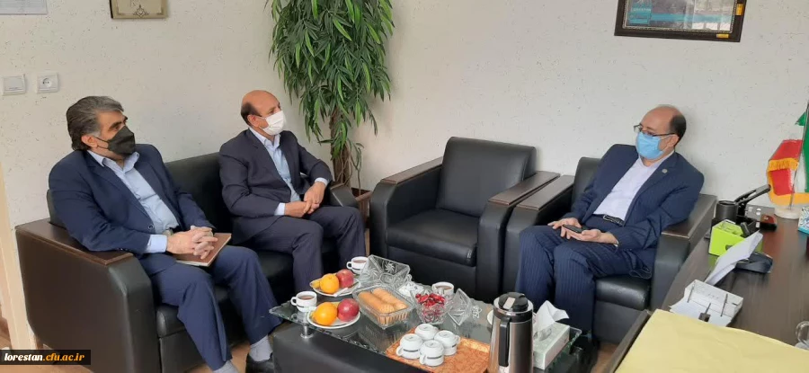 دیدار مدیر شعب بانک تجارت استان و رئیس شعبه مرکزی با سرپرست دانشگاه فرهنگیان لرستان 2