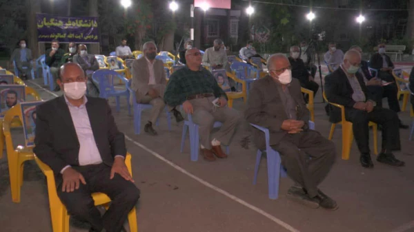 مراسم شب خاطره با حضور رزمندگان دانشجو معلم اعزامی به جبهه های حق علیه باطل در سال 61 برگزار و از کتابی با عنوان "حماسه خرمشهر و آن سی دانشجوی لر" در دانشگاه فرهنگیان لرستان رونمایی شد  2