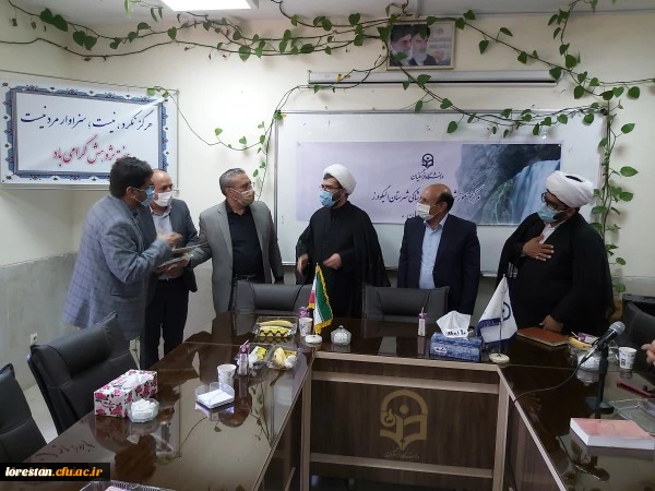 جلسه مسئولین استانی دانشگاه فرهنگیان، امام جمعه و مسئولین شهرستان الیگودرز برگزار و آشپزخانه صنعتی مرکز افتتاح شد 3