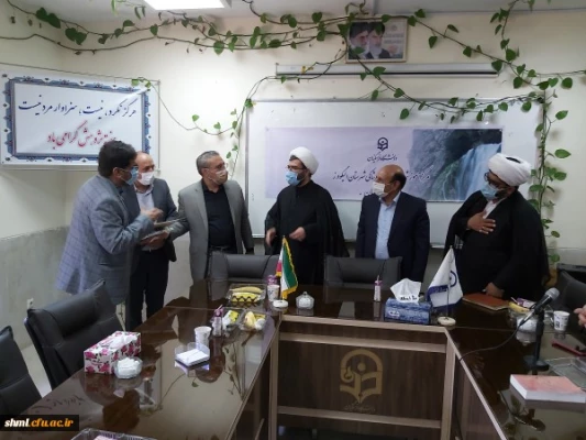 جلسه مسئولین استانی دانشگاه فرهنگیان، امام جمعه و مسئولین شهرستان الیگودرز برگزار و آشپزخانه صنعتی مرکز افتتاح شد 4