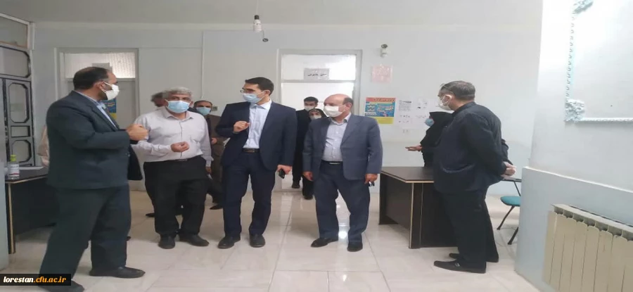 سرپرست دانشگاه فرهنگیان استان لرستان به همراه سرپرست اداره کل آموزش و پرورش استان از مراحل انجام مصاحبه داوطلبان ورود به دانشگاه فرهنگیان بازدید کردند. 2