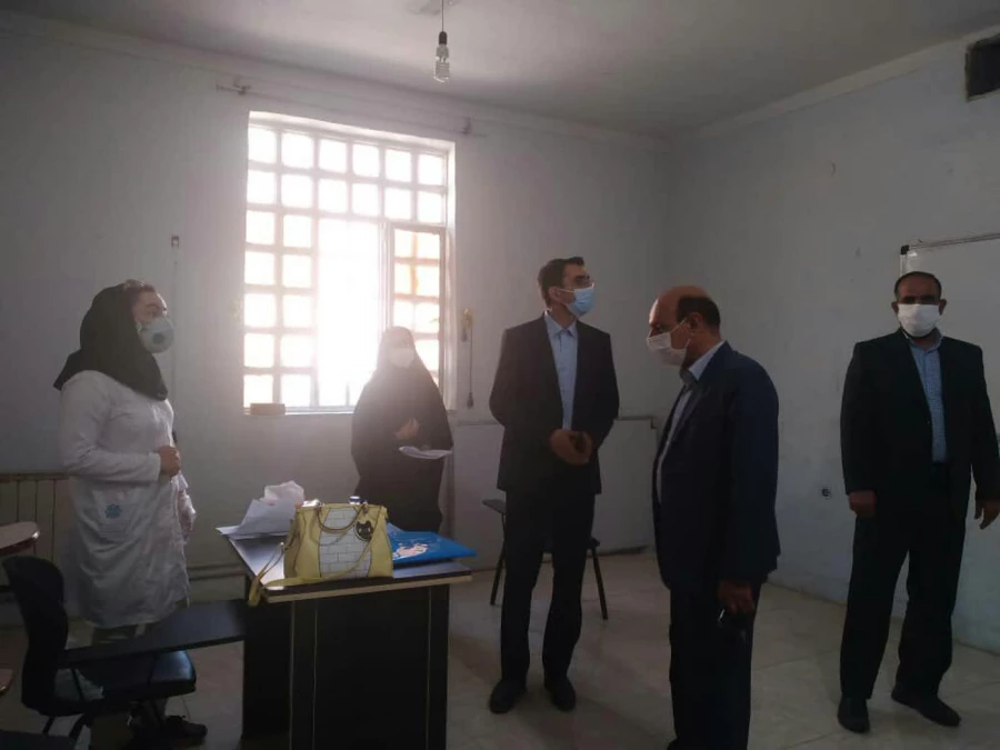 سرپرست دانشگاه فرهنگیان استان لرستان به همراه سرپرست اداره کل آموزش و پرورش استان از مراحل انجام مصاحبه داوطلبان ورود به دانشگاه فرهنگیان بازدید کردند. 3