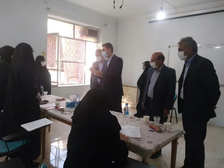 سرپرست دانشگاه فرهنگیان استان لرستان به همراه سرپرست اداره کل آموزش و پرورش استان از مراحل انجام مصاحبه داوطلبان ورود به دانشگاه فرهنگیان بازدید کردند. 4