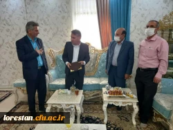 از خانواده شهید دانشجومعلم و ایثارگران دانشگاه فرهنگیان لرستان تجلیل شد. 4