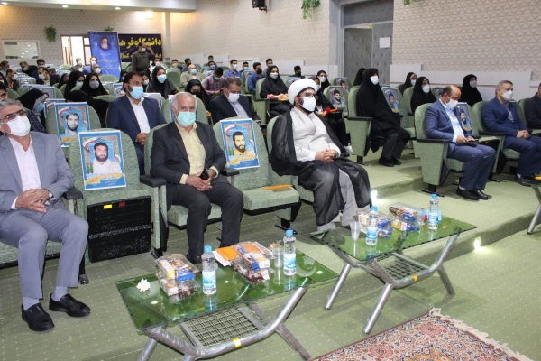 آیین استقبال از نو دانشجو معلمان دانشگاه فرهنگیان لرستان برگزار شد.  7