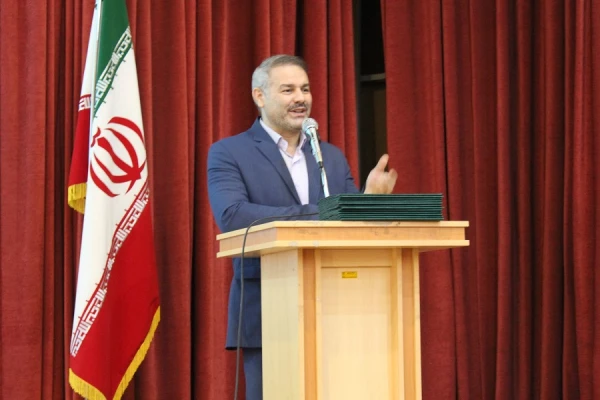 آیین جشن فارغ التحصیلی دانشجومعلمان پردیس علامه طباطبایی دانشگاه فرهنگیان لرستان برگزار شد 5