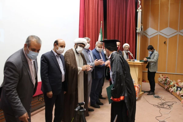 آیین جشن فارغ التحصیلی دانشجومعلمان پردیس علامه طباطبایی دانشگاه فرهنگیان لرستان برگزار شد 9