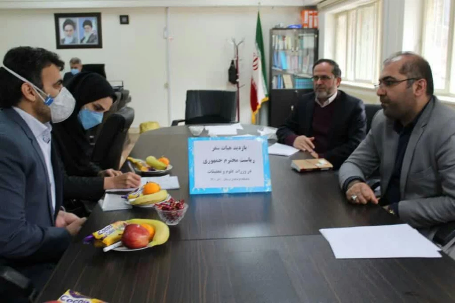 استقرار نمایندگان وزیر علوم در دانشگاه فرهنگیان لرستان جهت پاسخگویی به سوالات مردمی 3