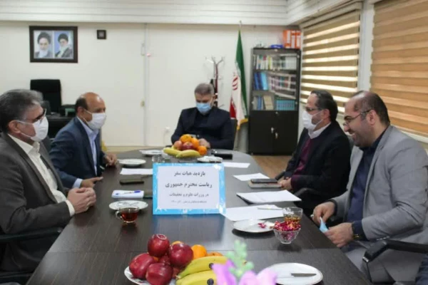 استقرار نمایندگان وزیر علوم در دانشگاه فرهنگیان لرستان جهت پاسخگویی به سوالات مردمی 4