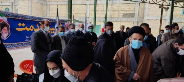 طرح شمیم خدمت توسط دانشگاه فرهنگیان استان و پایگاه مقاومت بسیج کارمندان شهدای دانشگاه فرهنگیان لرستان در حاشیه نماز دشمن شکن جمعه در مصلای الغدیر خرم آباد برگزار شد. 10